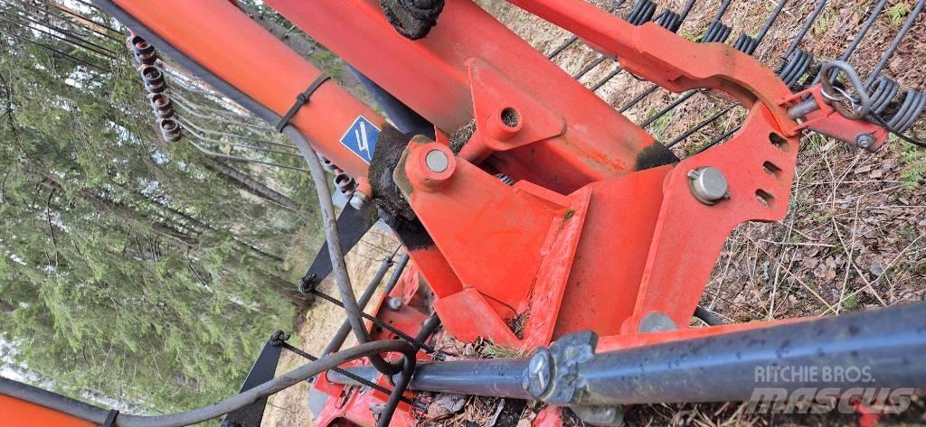 Kuhn GA 8121 Sakupljači