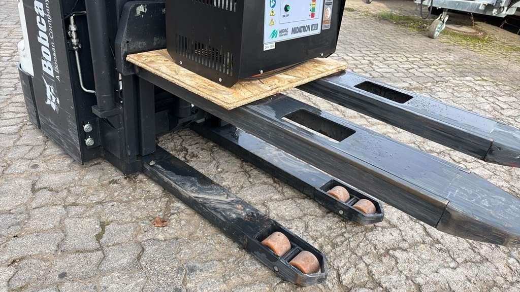 Doosan BSL16N Ručni električni viličar