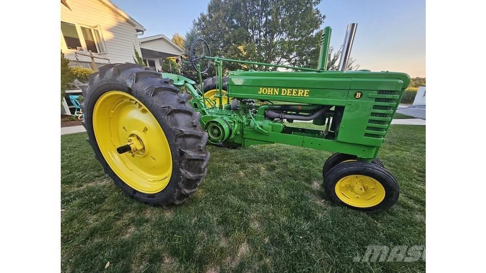 John Deere B Bageri