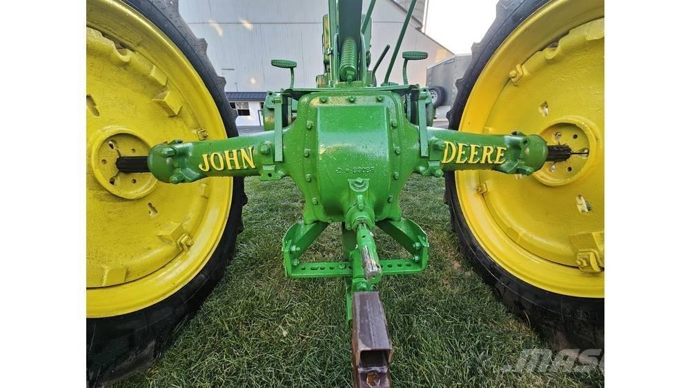 John Deere B Bageri