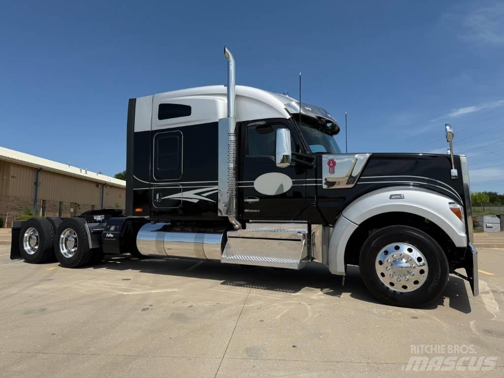 Kenworth W 990 Traktorske jedinice