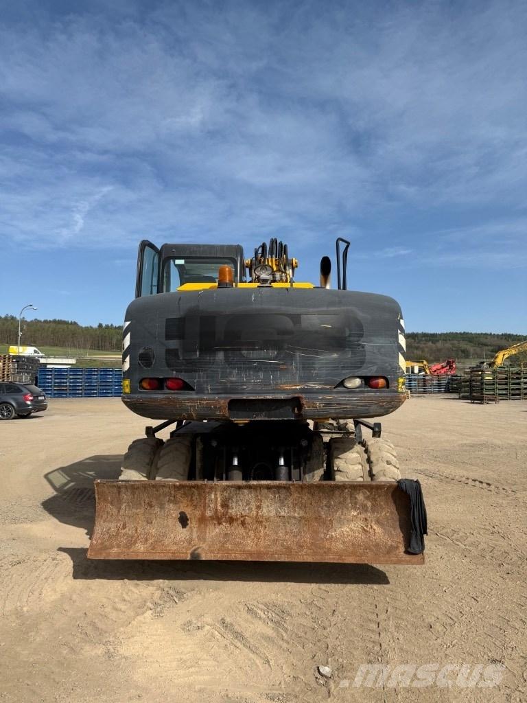 JCB JS 145 W Bageri na kotačima