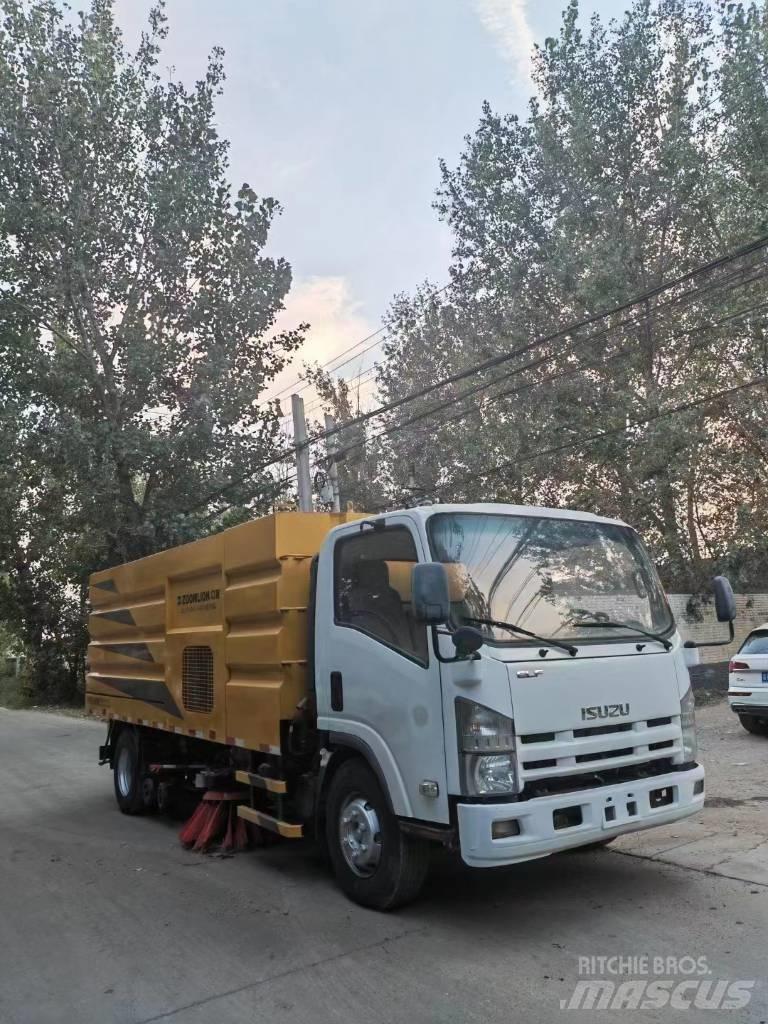 Isuzu ELF Kamioni za čišćenje ulica