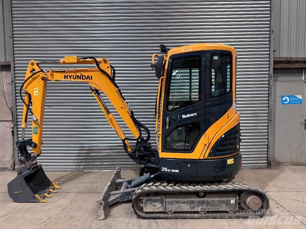 Hyundai R25Z-9 AK Mini bageri <7t