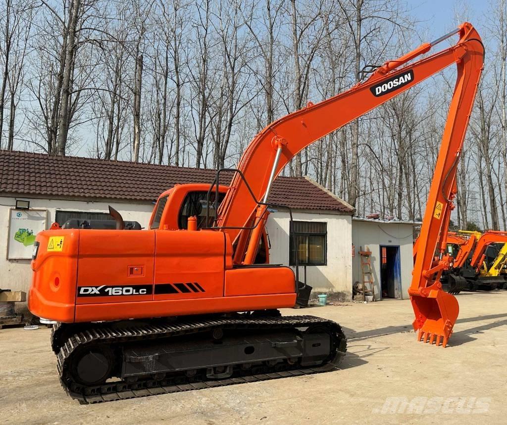 Doosan DX160LC Bageri gusjeničari