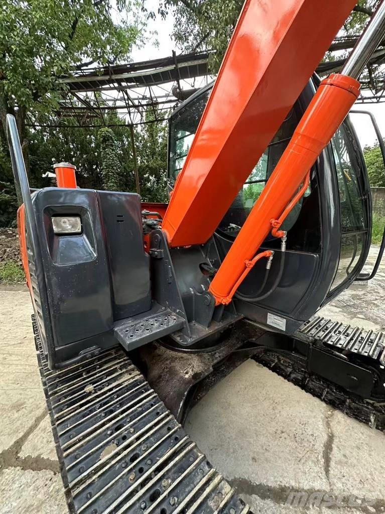 Hitachi 70 Bageri gusjeničari
