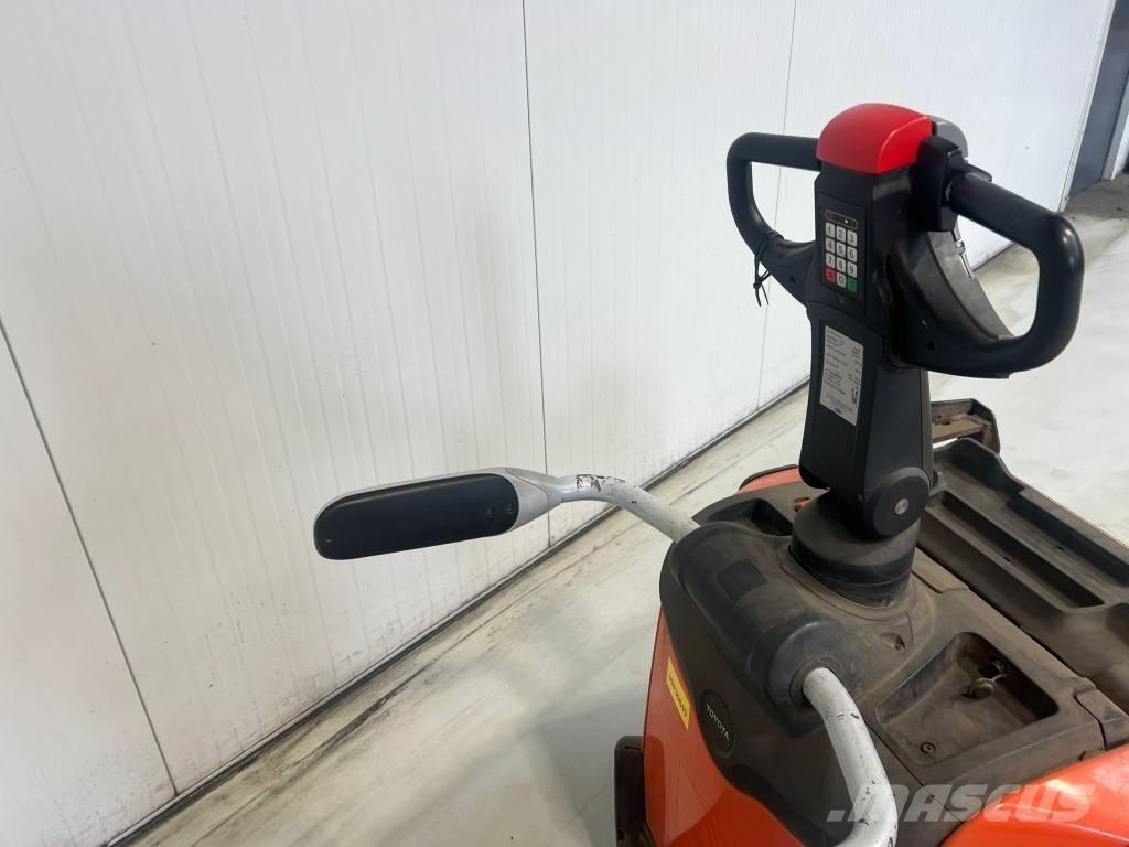 BT LPE250 Nisko podizni električni viličar sa platformu