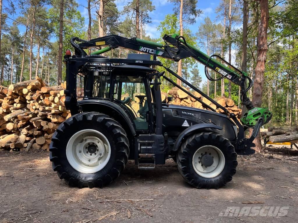 Valtra T183 Versu Traktori