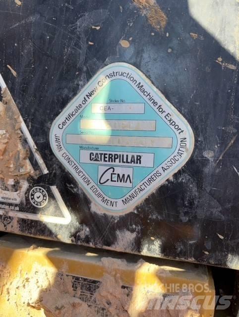 CAT 320F Bageri gusjeničari