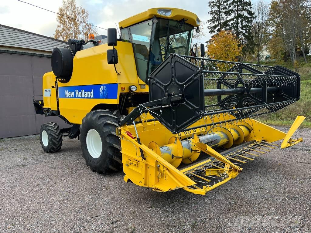 New Holland TC 5050 Kombajni