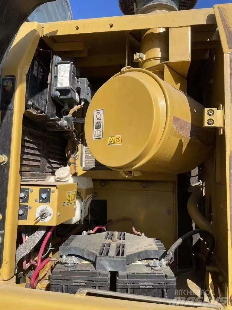 CAT 329 D2 Bageri gusjeničari