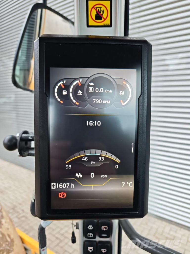 Volvo SD135B Gumeni valjci na kotačima