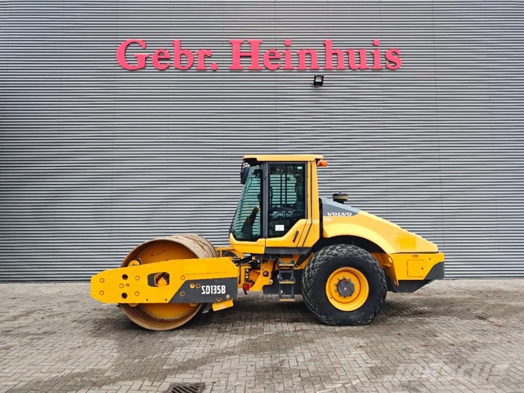 Volvo SD135B Gumeni valjci na kotačima