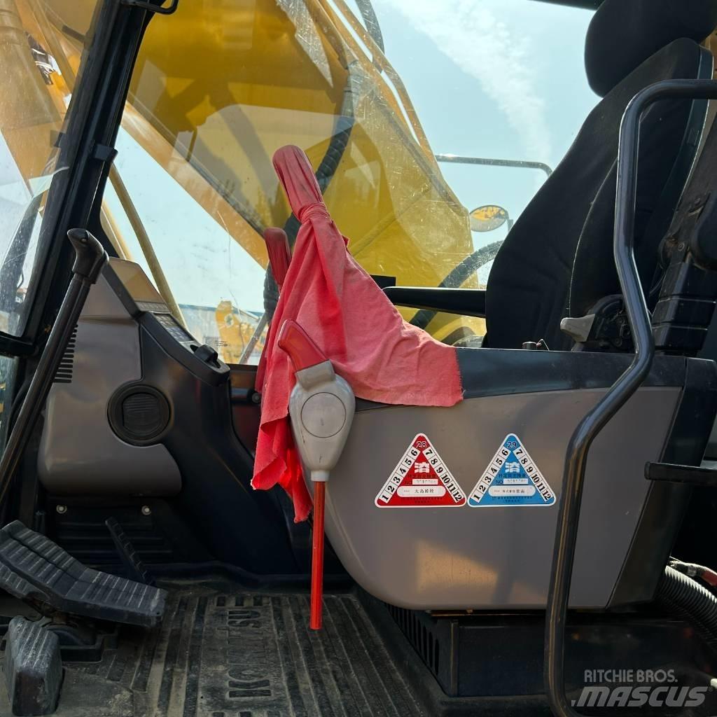 Komatsu 200-8 Bageri gusjeničari