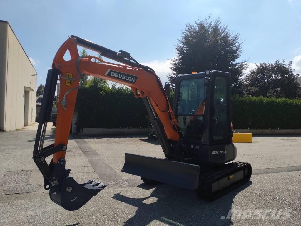 Develon DX 35 Z-7 Mini bageri <7t