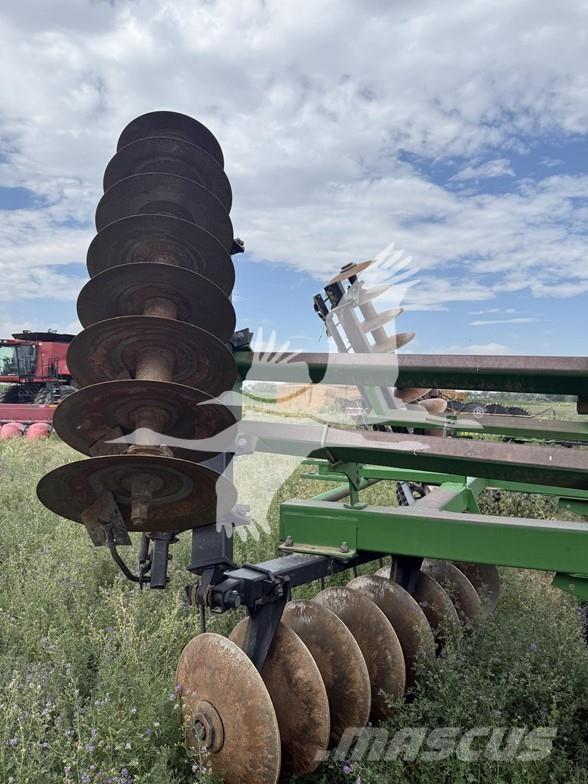 John Deere 630 Tanjurače