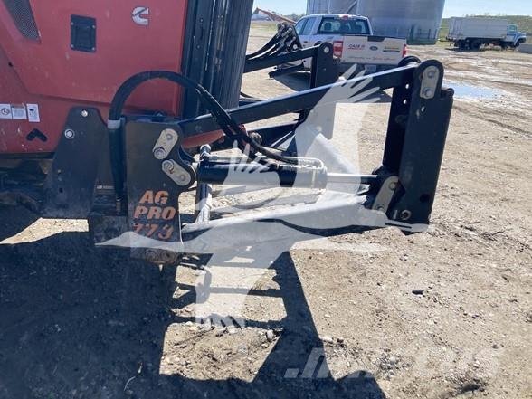 Versatile 550 Traktori