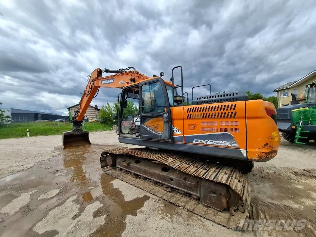 Doosan DX 225 LC-5 Bageri gusjeničari