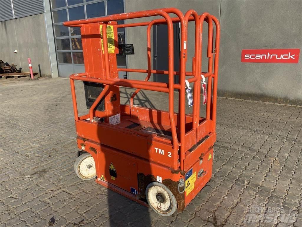 Snorkel TM12 Vertikalne radne podizne platforme