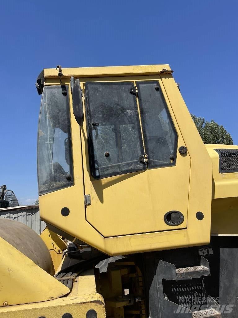 Bomag 226-4 Valjci sa jednim bubnjem