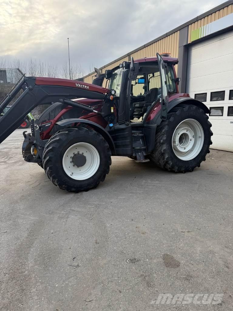Valtra T234 Traktori