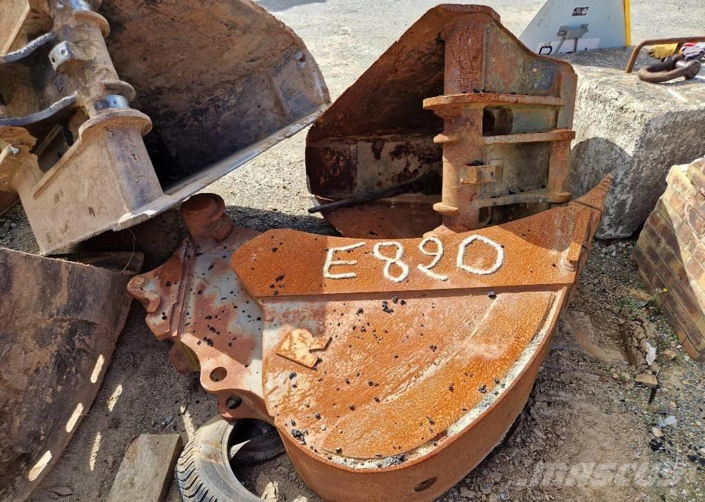 JCB JS 145 W Bageri na kotačima