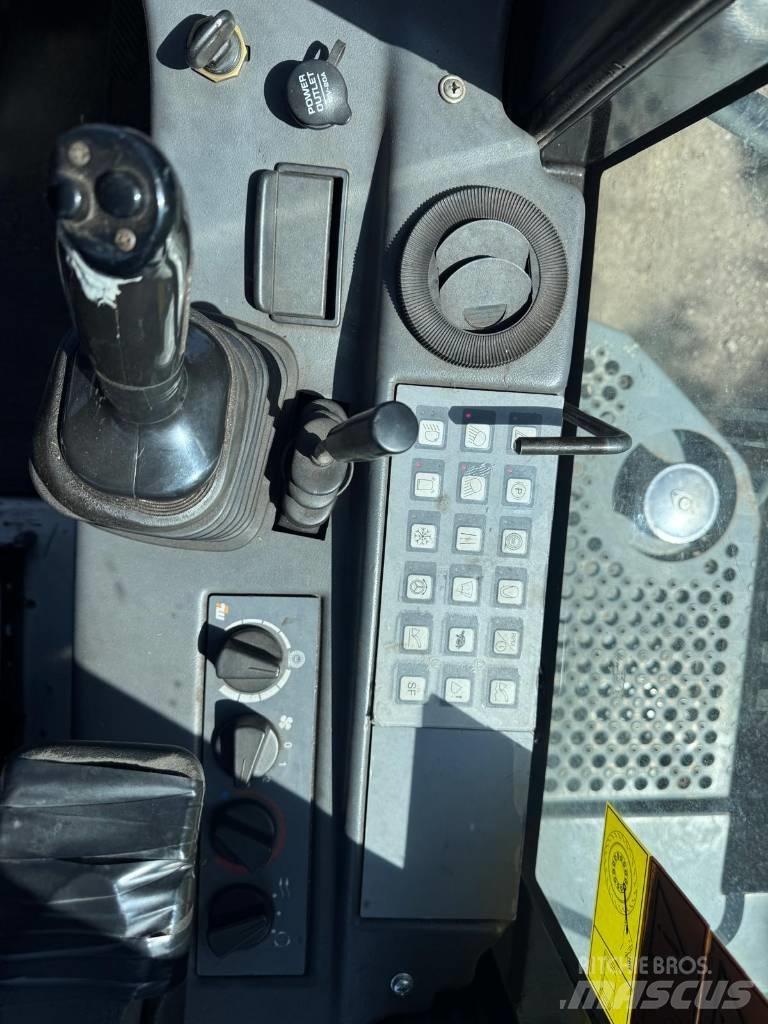 Liebherr L 544 Utovarivači na kotačima
