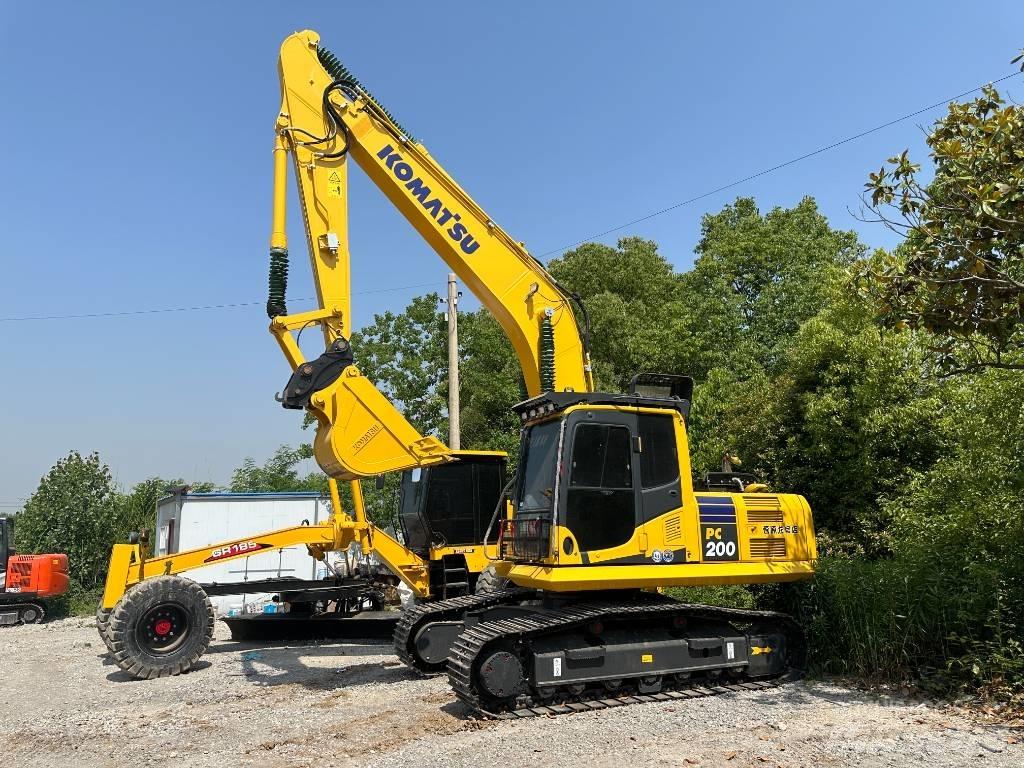 Komatsu PC200-8 Bageri gusjeničari