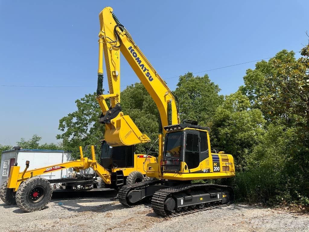 Komatsu PC200-8 Bageri gusjeničari