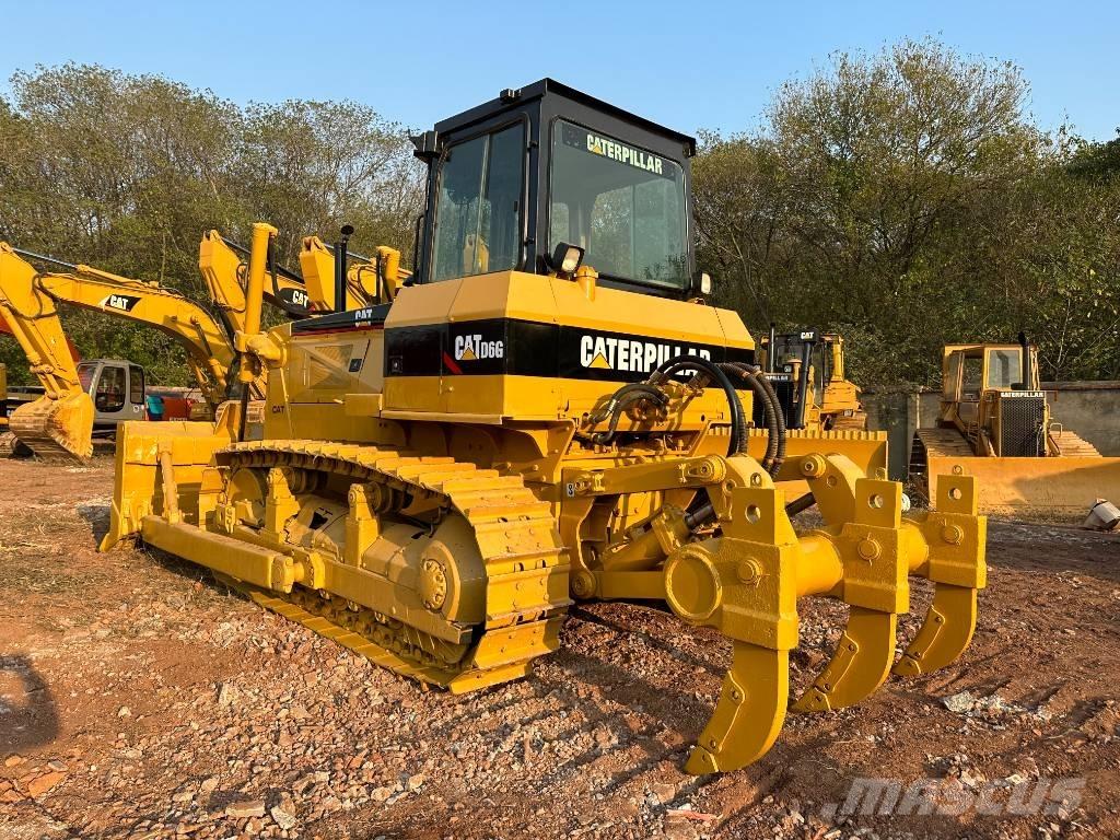 CAT D 6 G Buldožeri gusjeničari