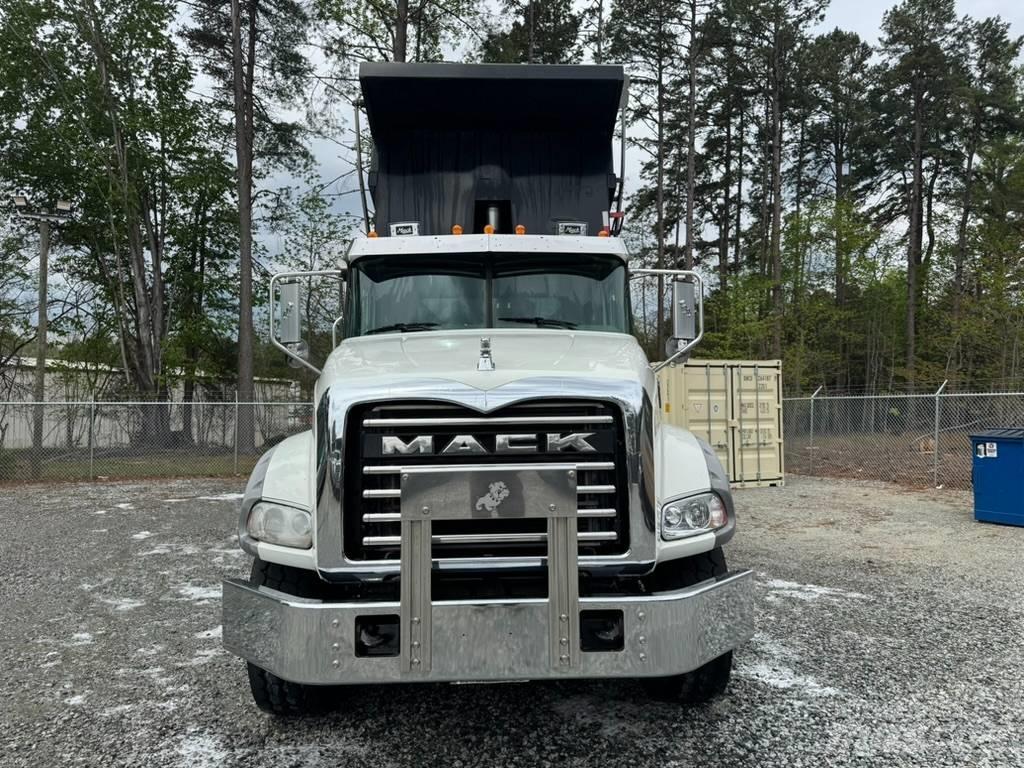 Mack GU813 Kiper kamioni