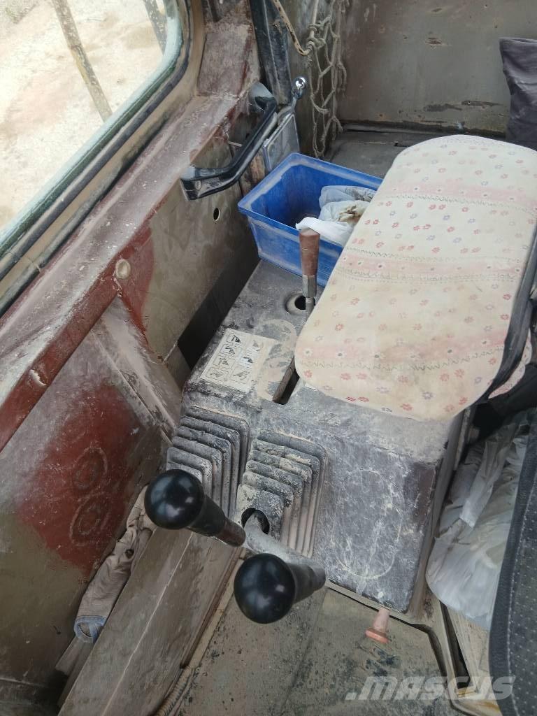 Komatsu WA 600-1 Utovarivači na kotačima