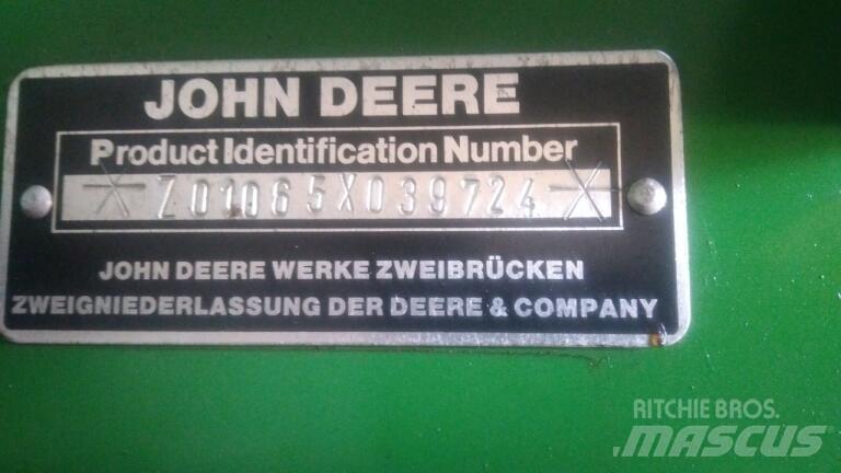 John Deere 1065 Kombajni