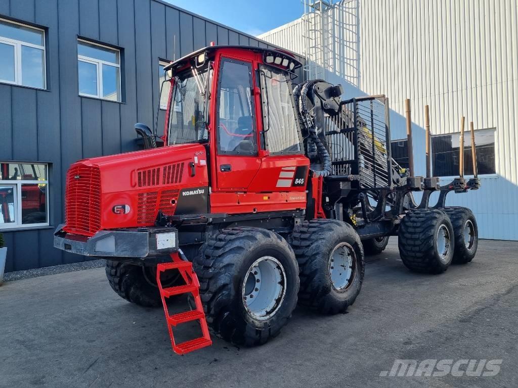 Komatsu 845 Forvarderi