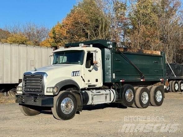 Mack GRANITE GU713 Kiper kamioni