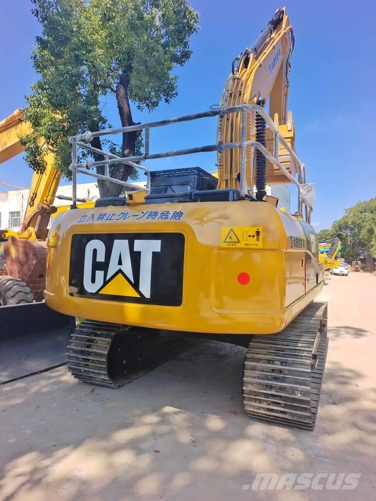 CAT 320 D2 Bageri gusjeničari