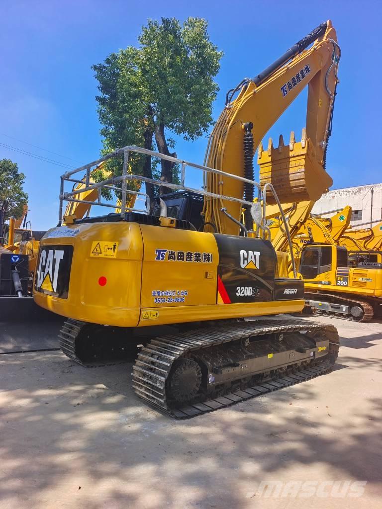 CAT 320 D2 Bageri gusjeničari