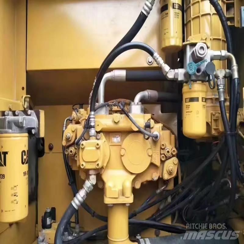 CAT 325 D Bageri gusjeničari