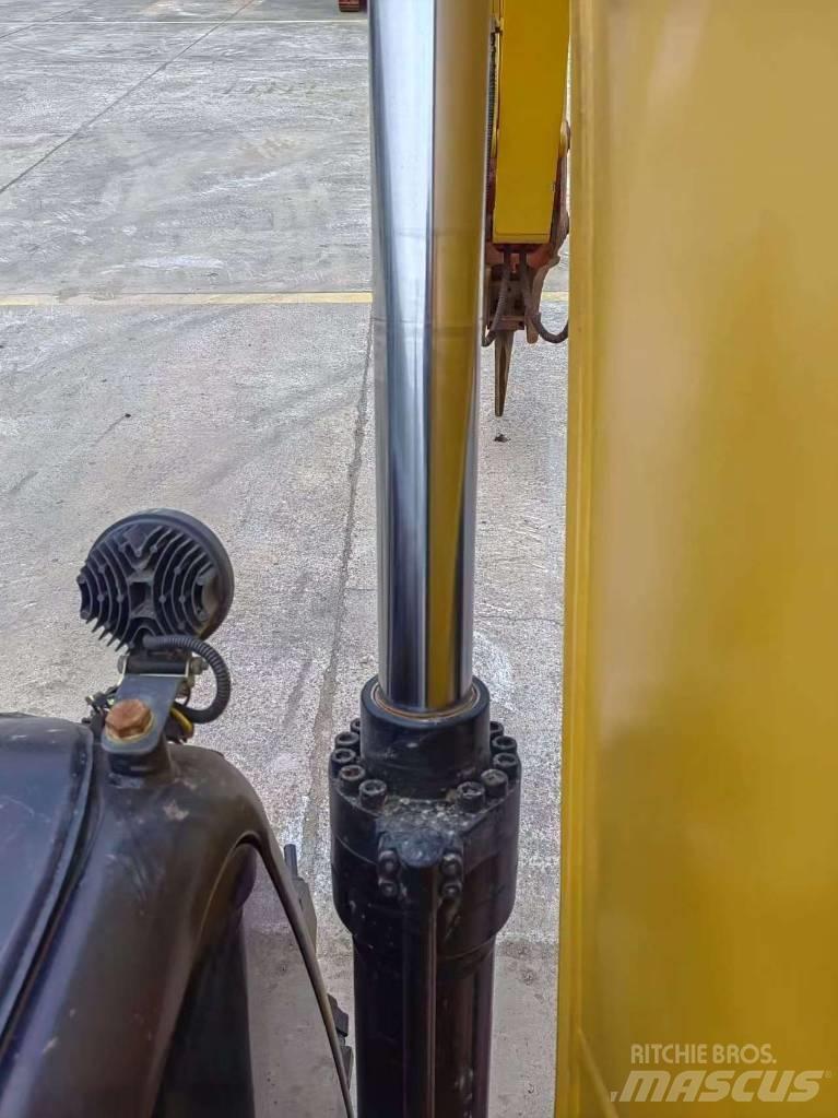 CAT CAT 323GX Bageri gusjeničari