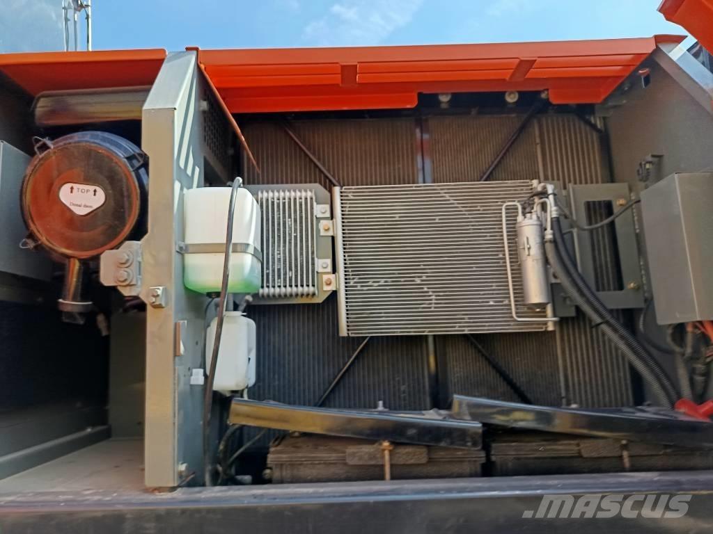 Hitachi ZX 200 Bageri gusjeničari