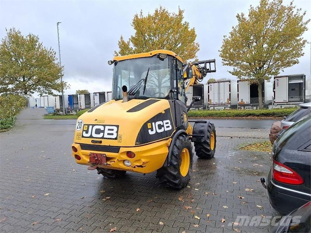 JCB TM 180 Poljoprivredni teleskopski utovarivači