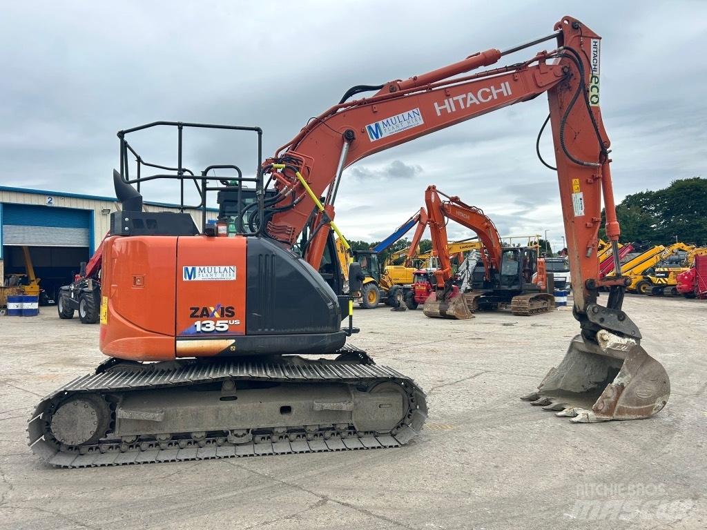 Hitachi ZX135 US-6 Bageri gusjeničari