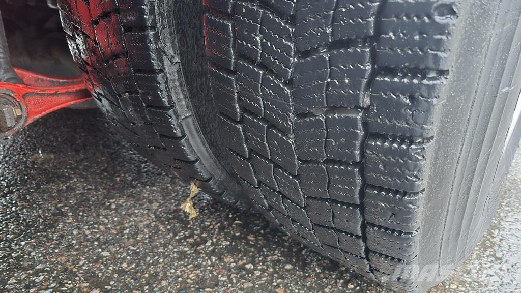 Volvo FH Kamioni sa kranom