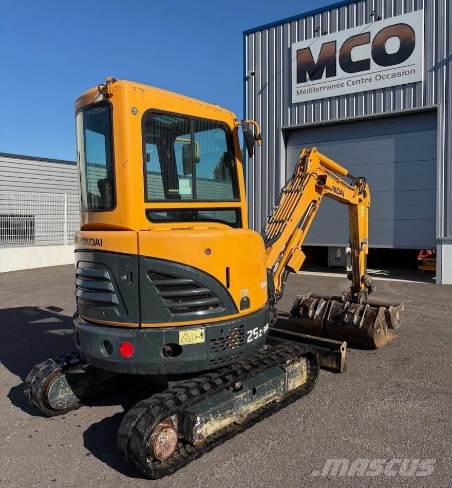 Hyundai R25Z-9 AK Mini bageri <7t