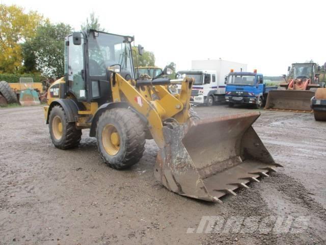 CAT 908 M Utovarivači na kotačima