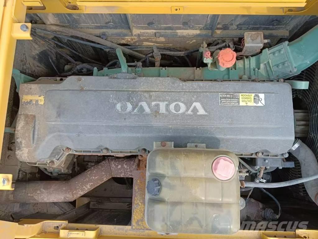 Volvo EC 480 Bageri gusjeničari