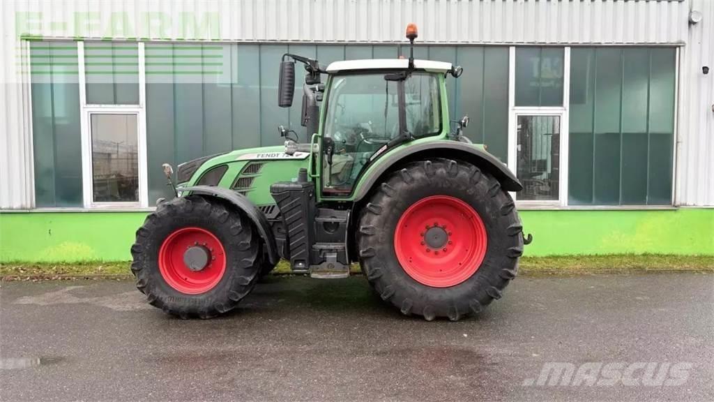 Fendt 724 profi + Traktori