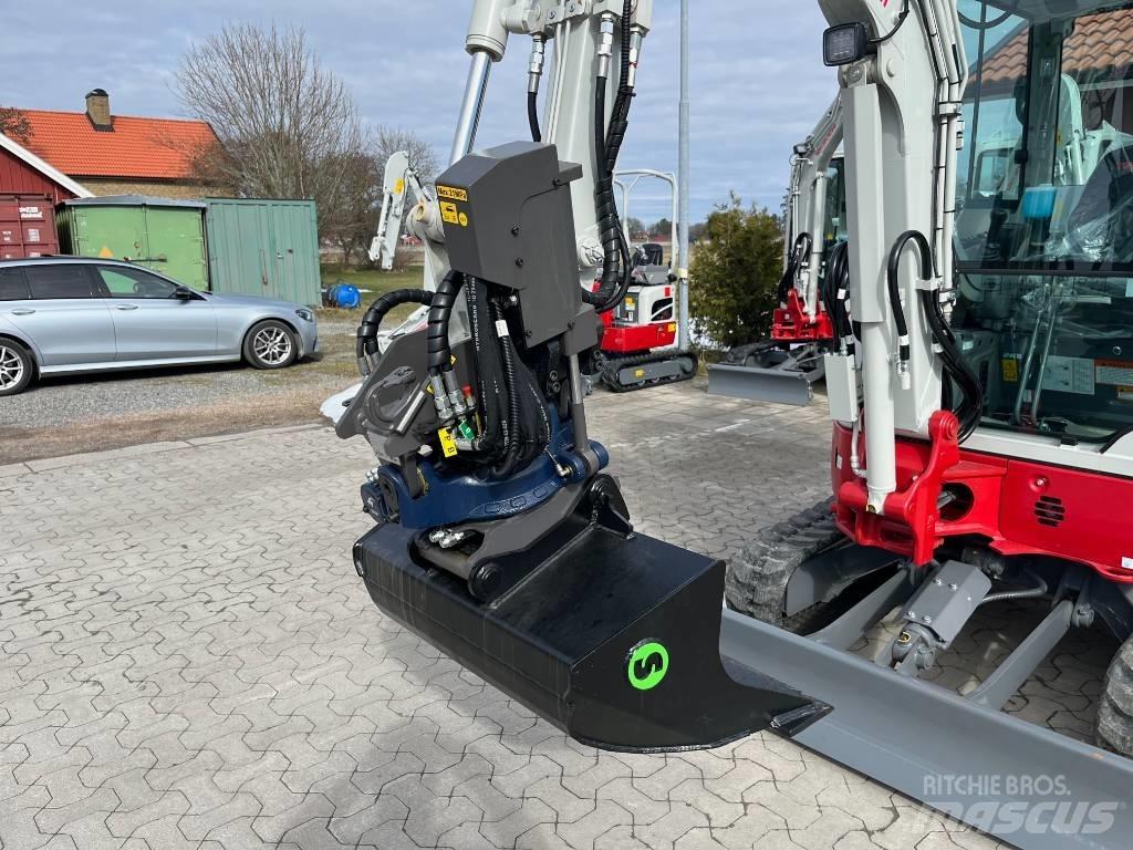 Takeuchi TB325R Mini bageri <7t