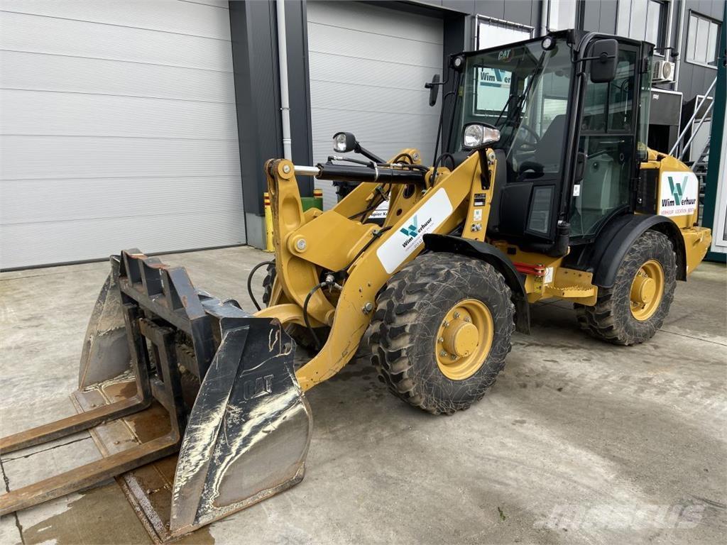 CAT 906M (7164) Višenamjenski utovarivači