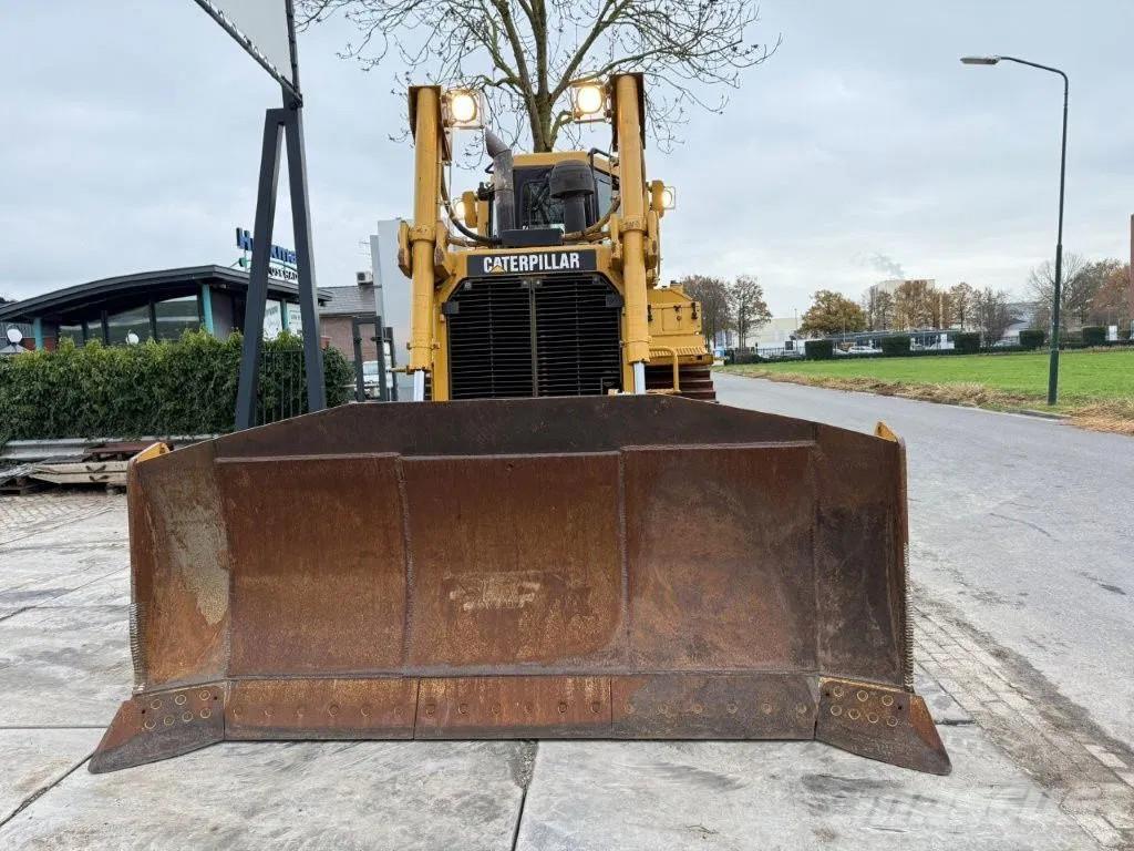 CAT D7R Buldožeri gusjeničari